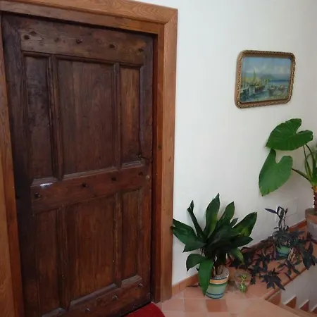 Aparthotel Casa Baronia 2*